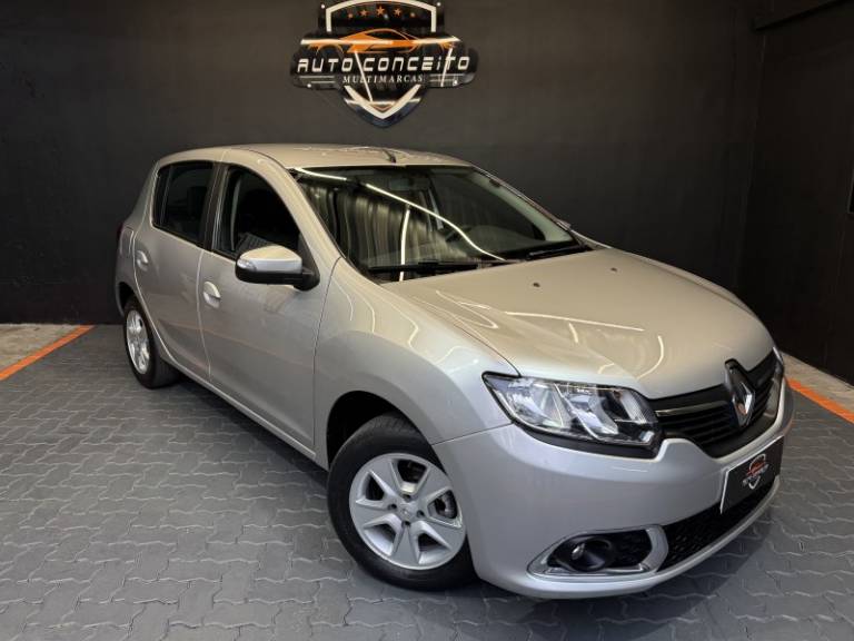 RENAULT - SANDERO - 2014/2015 - Prata - R$ 43.900,00
