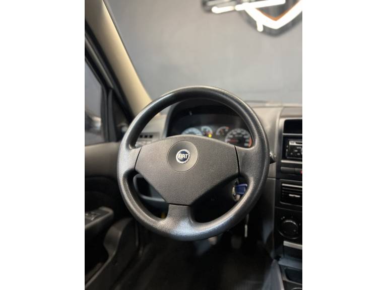 FIAT - PALIO - 2004/2004 - Prata - R$ 22.900,00