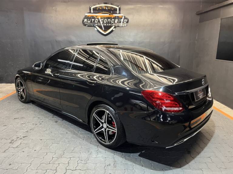 MERCEDES-BENZ - C 250 - 2016/2016 - Preta - R$ 159.900,00