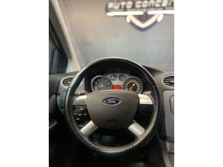 FORD - FOCUS - 2013/2013 - Prata - R$ 48.900,00
