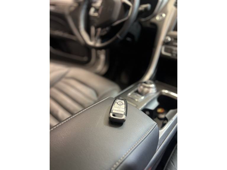 FORD - FUSION - 2018/2018 - Prata - R$ 99.000,00