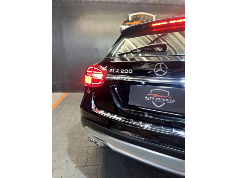 MERCEDES-BENZ - GLA 200 - 2015/2015 - Preta - R$ 103.900,00