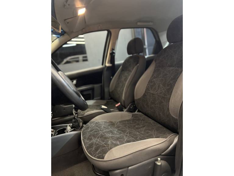 FIAT - PALIO - 2004/2004 - Prata - R$ 22.900,00