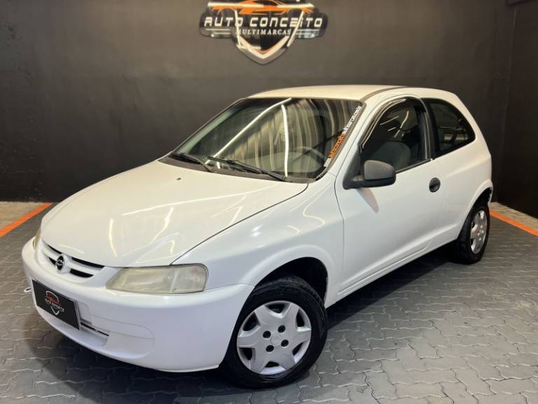 CHEVROLET - CELTA - 2004/2004 - Branca - R$ 16.900,00
