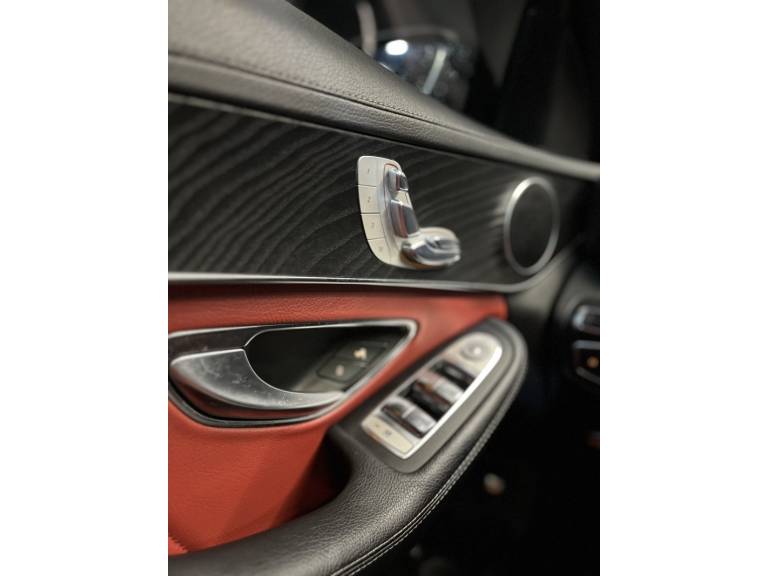 MERCEDES-BENZ - C 250 - 2016/2016 - Preta - R$ 159.900,00