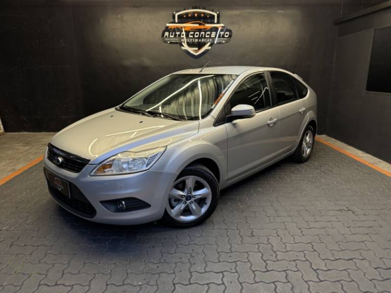 FORD - FOCUS - 2013/2013 - Prata - R$ 48.900,00