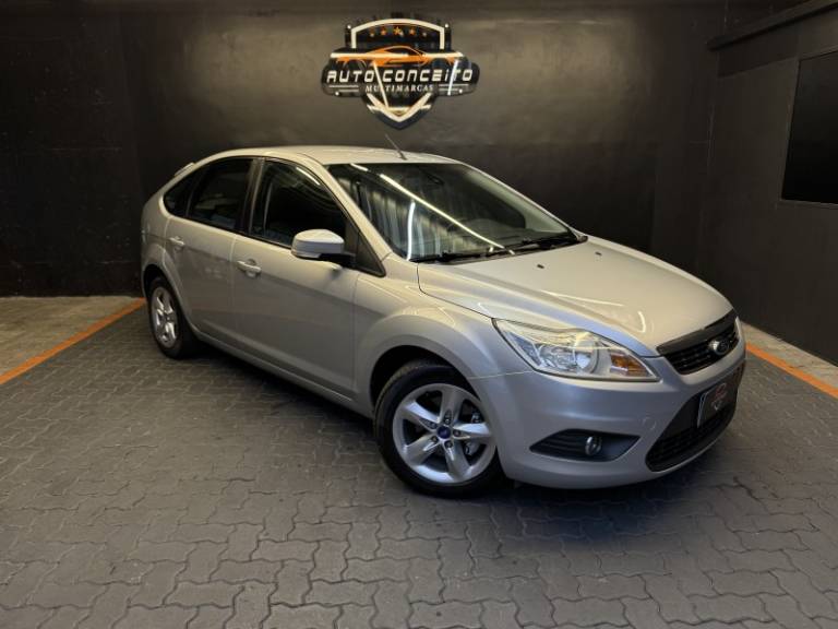 FORD - FOCUS - 2013/2013 - Prata - R$ 48.900,00