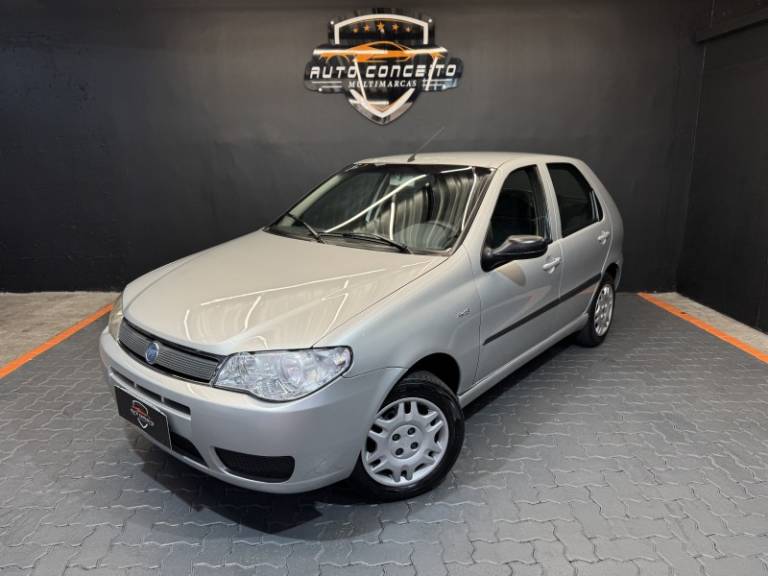 FIAT - PALIO - 2004/2004 - Prata - R$ 22.900,00