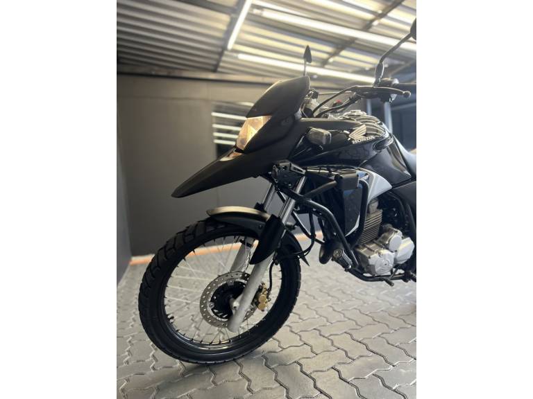 HONDA - XRE 300 - 2015/2015 - Preta - R$ 21.800,00
