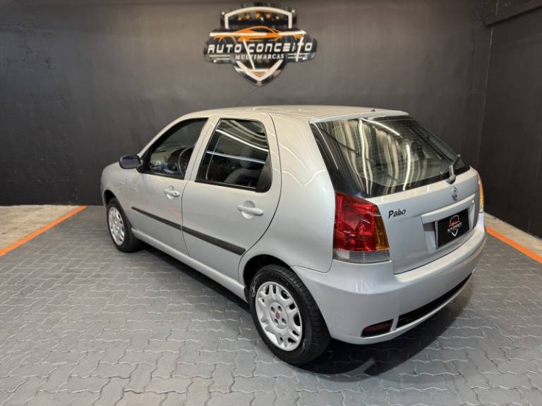 FIAT - PALIO - 2004/2004 - Prata - R$ 22.900,00