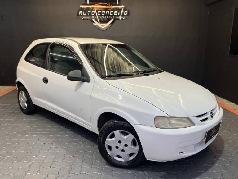 CHEVROLET - CELTA - 2004/2004 - Branca - R$ 16.900,00